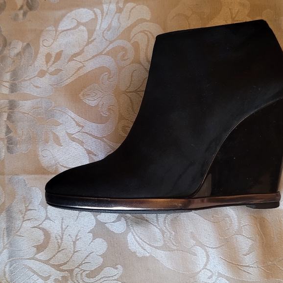 Suede leather booties - Picture 2 of 7